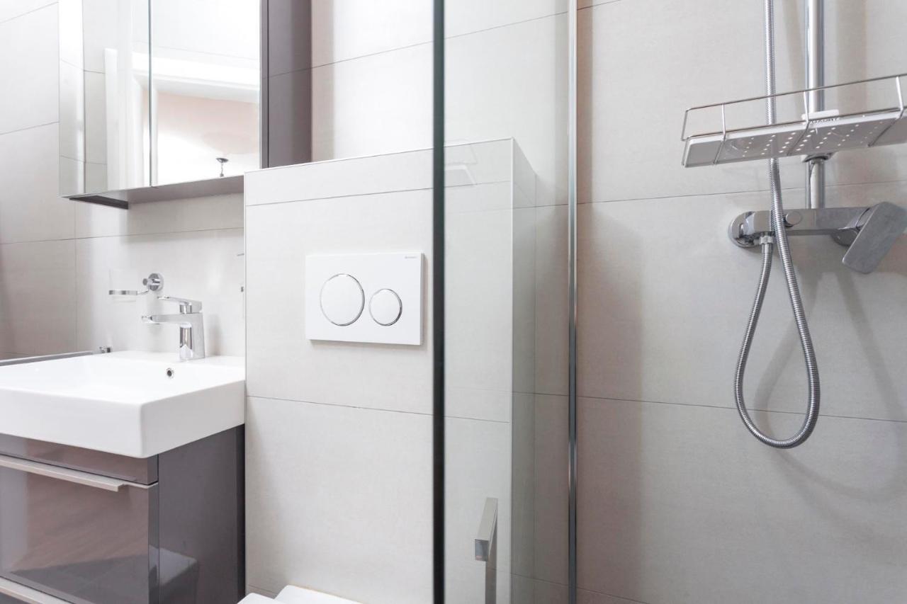 Apartmani Antiqua Živogošće Exteriör bild