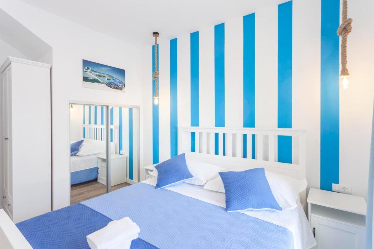 Apartmani Antiqua Živogošće Exteriör bild