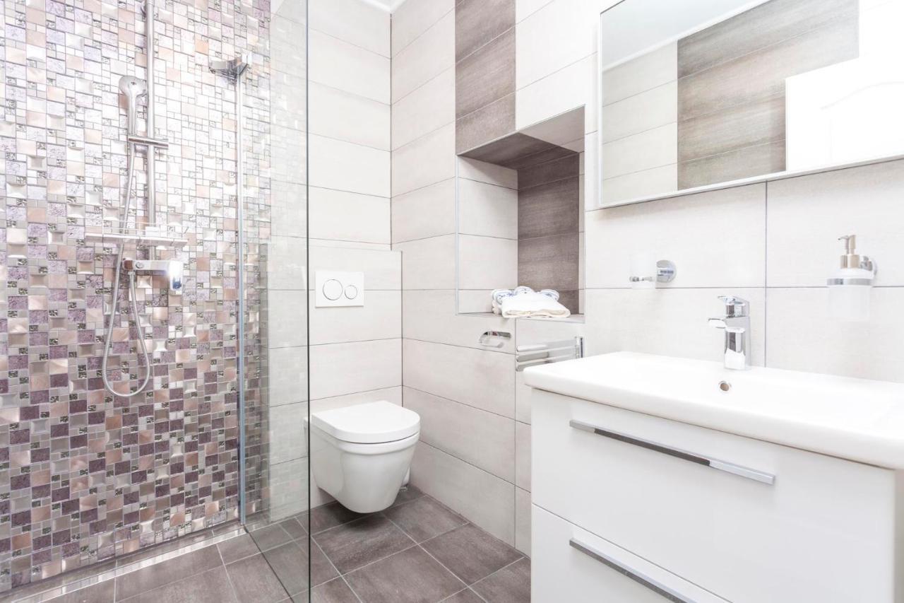 Apartmani Antiqua Živogošće Exteriör bild